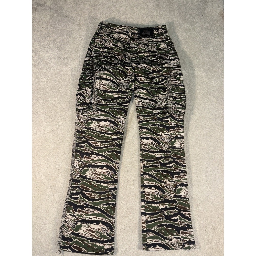Rebel Vengeance Men Camo Fringe Tapestry Pants Skull Detail Sz 28 Measure(31x32) - Picture 5 of 15